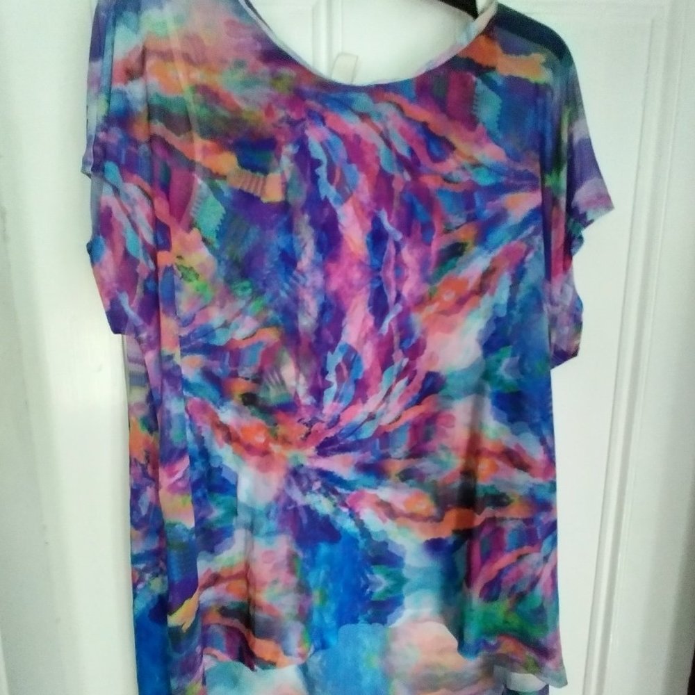 Chicos Watercolor Tie Dye Top with Matching Tank Top Attached  Beautiful Sz 3